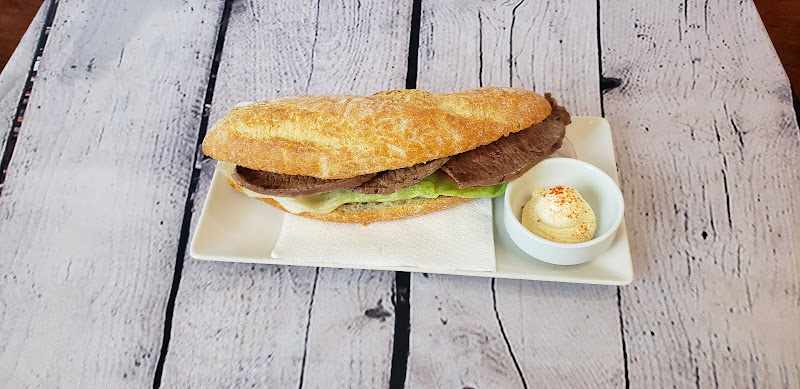Fotografia tomada fuera de Cafeteria Forn de Pa La Crem - Cafeteria en Castelldefels, Barcelona