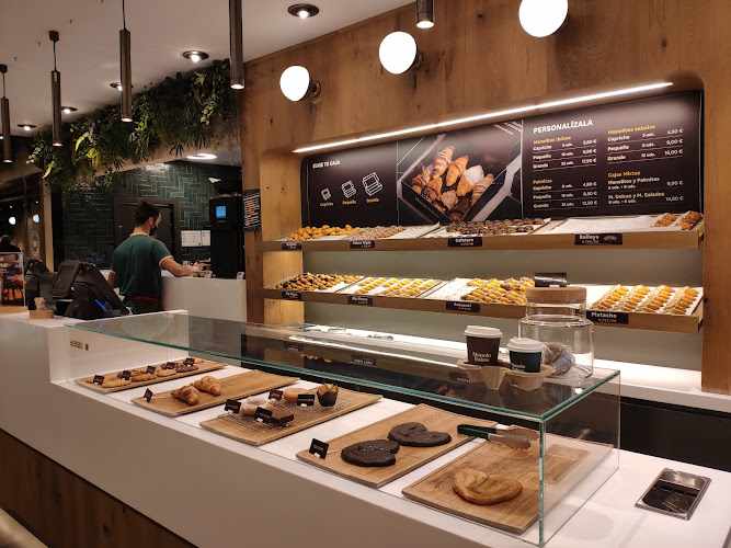 Fotografia tomada fuera de Manolo Bakes - cafeterías en A Coruña, A Coruña
