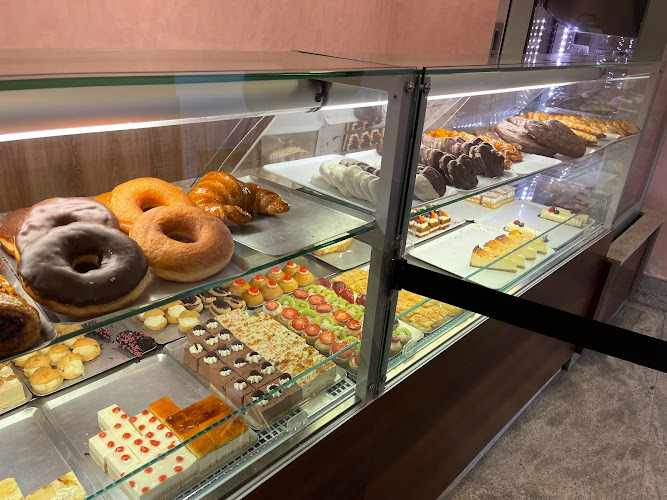 Fotografia tomada fuera de Pastelería Lara - Pastelería en Magán, Toledo
