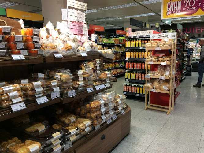 Fotografia tomada fuera de Supercor Exprés - Supermercado en Madrid, Madrid