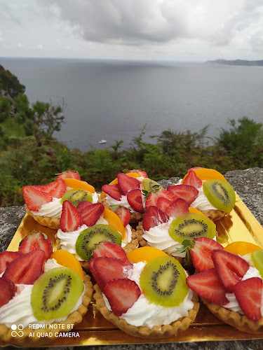 Fotografia tomada fuera de Pastelería Mary Carmen - Pastelería en Viveiro, Lugo