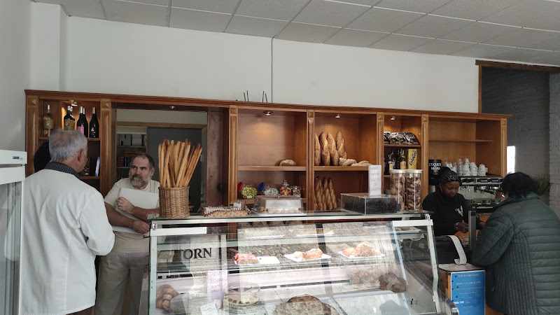 Fotografia tomada fuera de Cal Pebre - Panadería en Bovera, Lérida