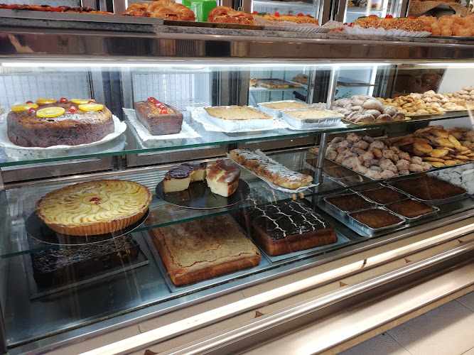 Fotografia tomada fuera de Pastisseries Pujol - Pastelería en Gandesa, Tarragona