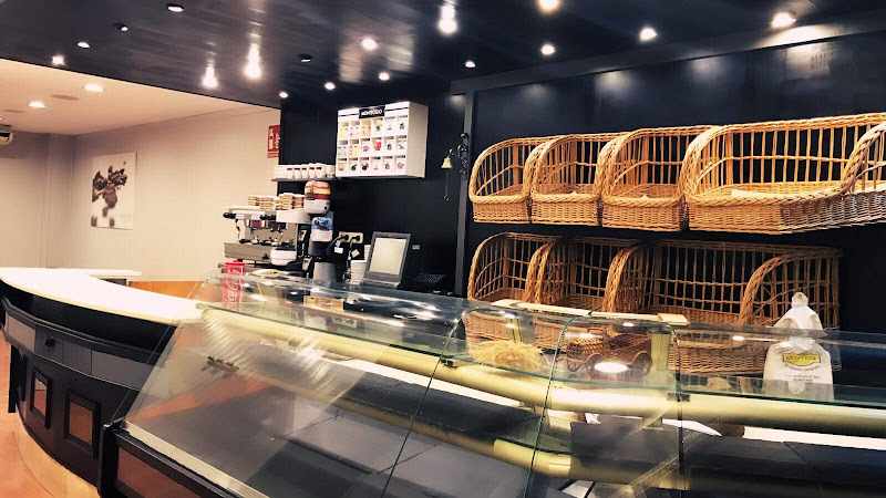 Fotografia tomada fuera de Cafetería-Panadería-Central - Forn de pa en Vinaròs, Castellón