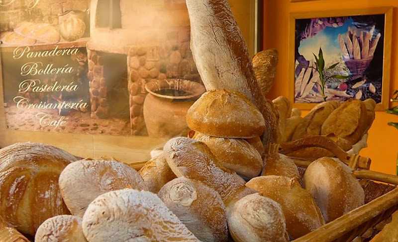 Fotografia tomada fuera de Panadería y Pastelería Juyana - Panadería en A Rúa, Orense