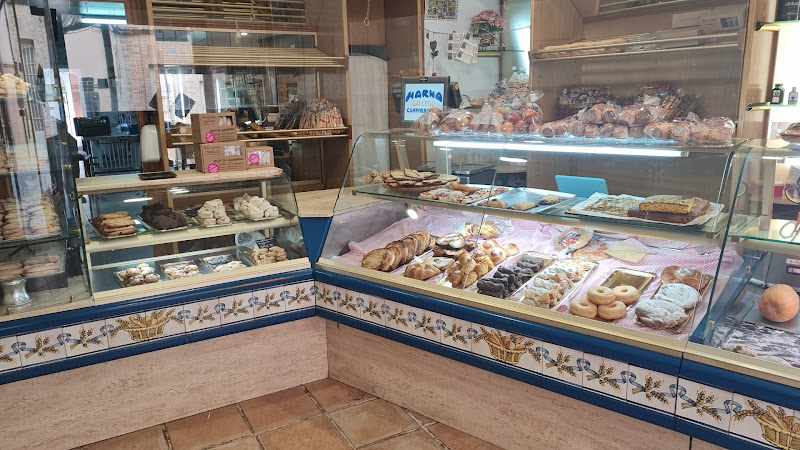Fotografia tomada fuera de HORNO GALLEGO CAMPORROBLES. - Panadería en Camporrobles, Valencia