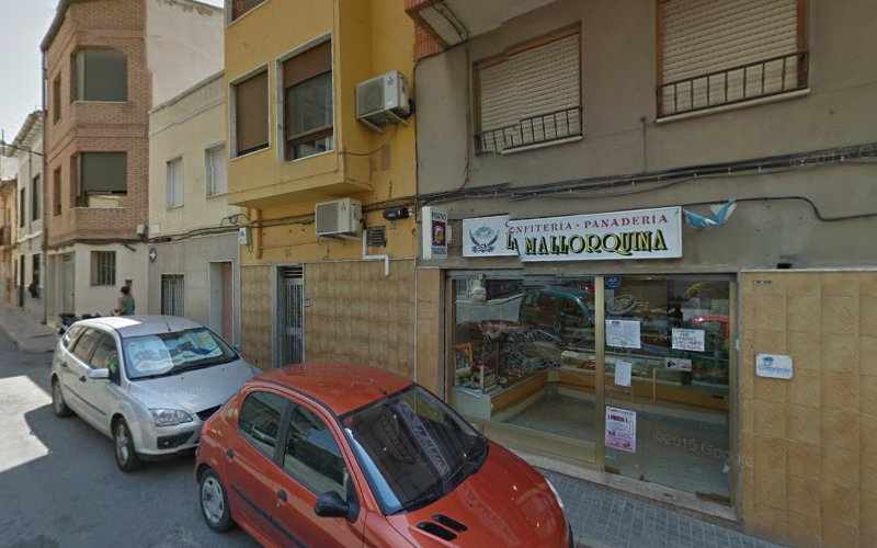 Fotografia tomada fuera de EL BOTI (ANTES LA MALLORQUINA) - Panadería en Villena, Alicante