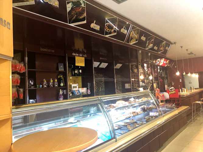 Fotografia tomada fuera de Panadería Dona Vaniri - Panadería en Vilalba, Lugo