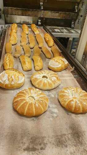 Fotografia tomada fuera de Panaderia Angora - Panadería en Fuenmayor, La Rioja