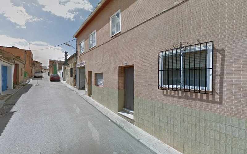 Fotografia tomada fuera de Panadería Javi - Panadería en Valverde de Júcar, Cuenca
