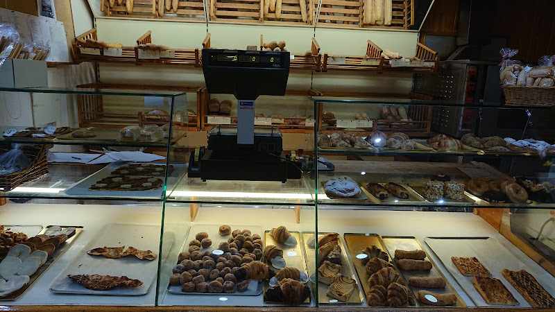 Fotografia tomada fuera de Fleca Can Farriol - cafeterías en Santa Coloma de Farners, Girona