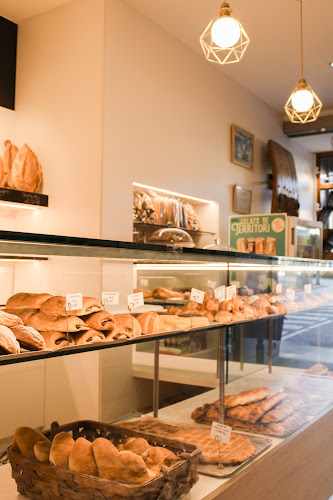 Fotografia tomada fuera de Forn Can Corominas - Forn de pa en Santa Coloma de Farners, Girona