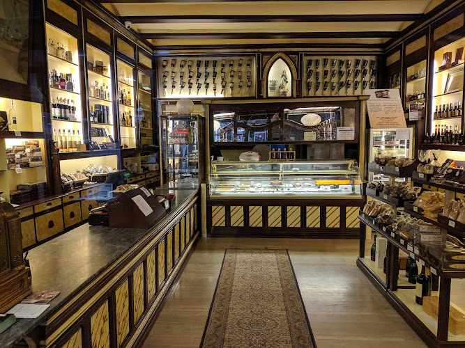 Fotografia tomada fuera de TUYARRO - Succesors de F. Trias - Pastisseria en Santa Coloma de Farners, Girona