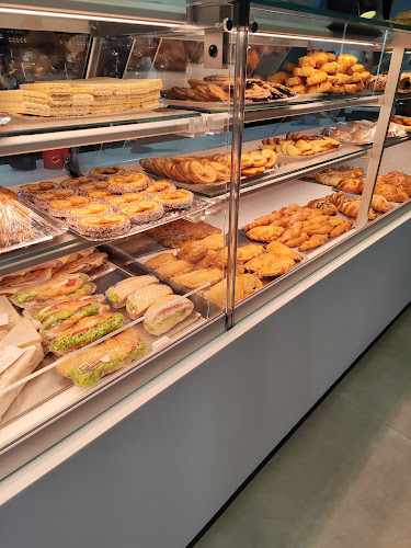 Fotografia tomada fuera de La Crem De La Crem Pastelería - Pastelería en Collado Villalba, Madrid