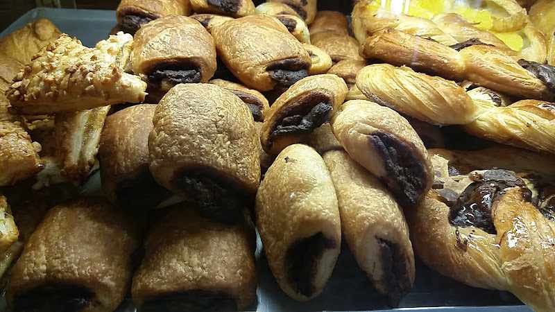 Fotografia tomada fuera de La Consuelo - Panadería en Torquemada, Palencia