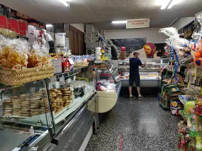 Fotografia tomada fuera de Los Cuatro Hermanos - Pastry shop en Palencia, Palencia