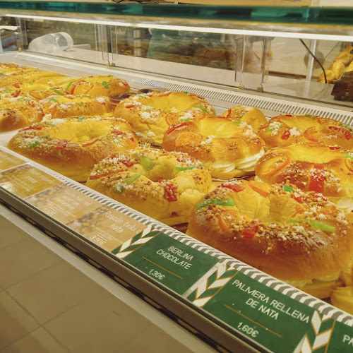 Fotografia tomada fuera de La Vitoriana - Panadería en Alegría-Dulantzi, Álava