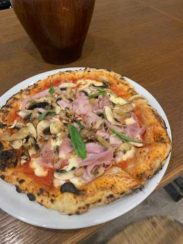 Fotografia tomada fuera de Bodega de Dios Ibiza - Bakery en Ibiza, Baleares