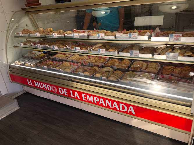 Fotografia tomada fuera de El Mundo De La Empanada - restaurantes en Benalmádena, Málaga