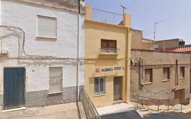 Fotografia tomada fuera de Panadería Albero - Alimentación Pérez Galdós - Panadería en L'Alcora, Castellón