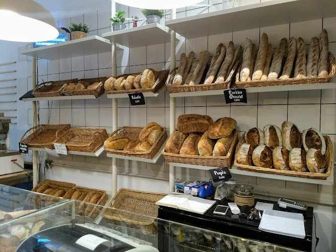 Fotografia tomada fuera de Crusteau - Forn de pa en Tarragona, Tarragona