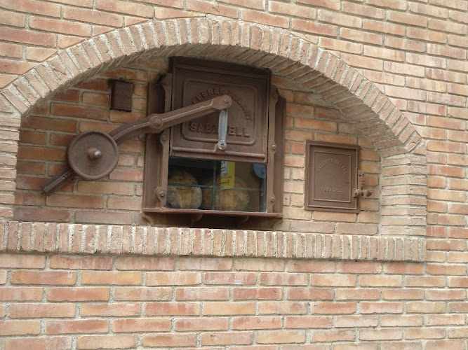 Fotografia tomada fuera de Forn de pa Ca Sebastià (Miquel Pi) - Forn de pa en Constantí, Tarragona